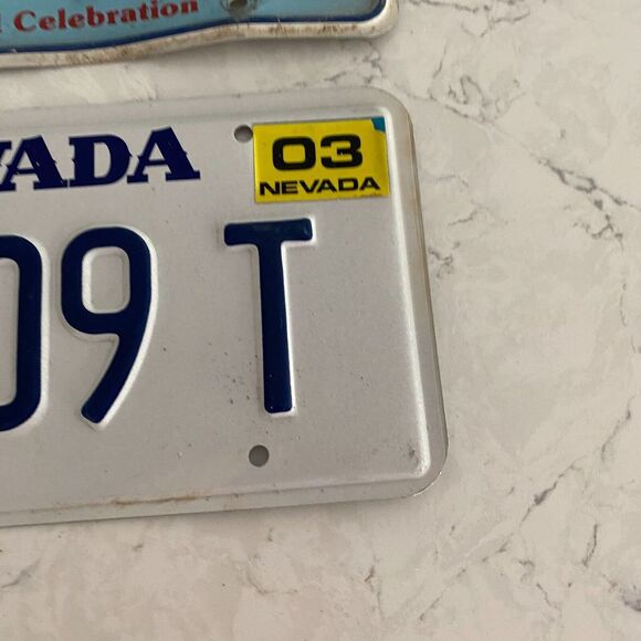 United State Nevada and Washington Motor Vehicles License Plate - Lot of 2 - Picture 2 of 12